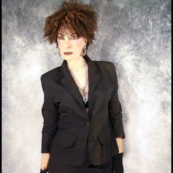 Black Tapered Blazer Jacket Minimalist Corporate Femme Fatale - Picture 2 of 16